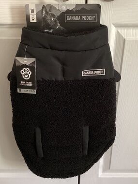 NWT Canada Pooch Cool Factor Puffer Fleece Lined Faux Down Dog Jacket 25-33lbs